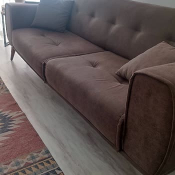 Kalitesiz Mobilya Ve İlgisiz Müşteri Hizmeti