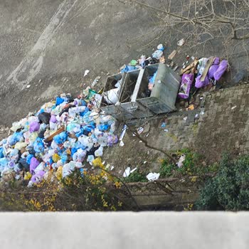 Kartal Belediyesi Çöpleri Toplamıyor, Nasıl Bir Belediyecilik!