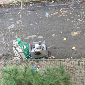 Kartal Belediyesi Çöpleri Toplamıyor, Nasıl Bir Belediyecilik!