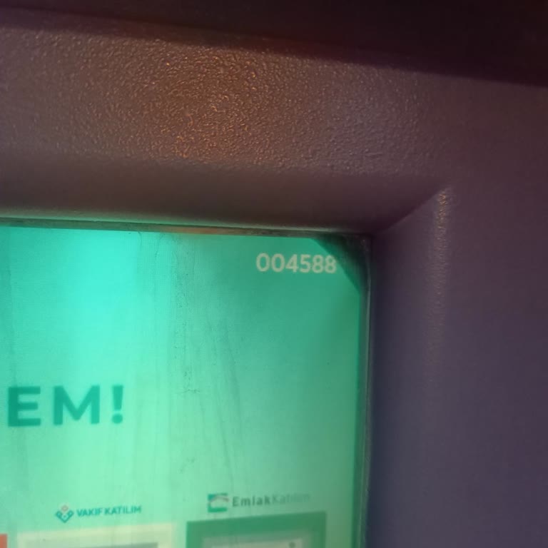 ATM'de Eksik Para Ve Bankaların İlgisizliği