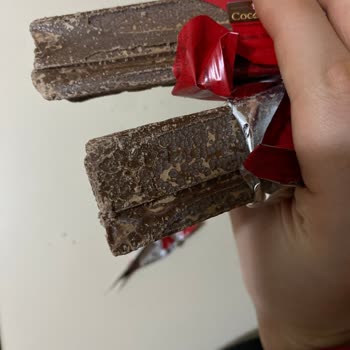 Taze Kitkat Çikolatalarda Küf Ve Kötü Koku Şoku