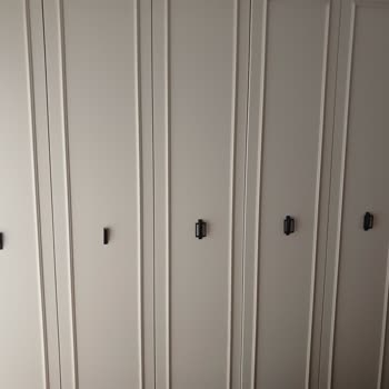 4 Ayda Gardırop Kulpları Kırıldı