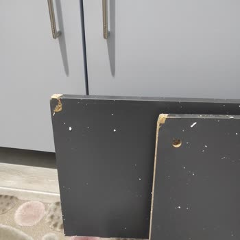 Hasarlı Banyo Dolabı Ve Montaj Sorunları