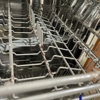 Franke Yeni Bulaşık Makinesi İçinde Paslanma Ve Çürüme Mevcut!