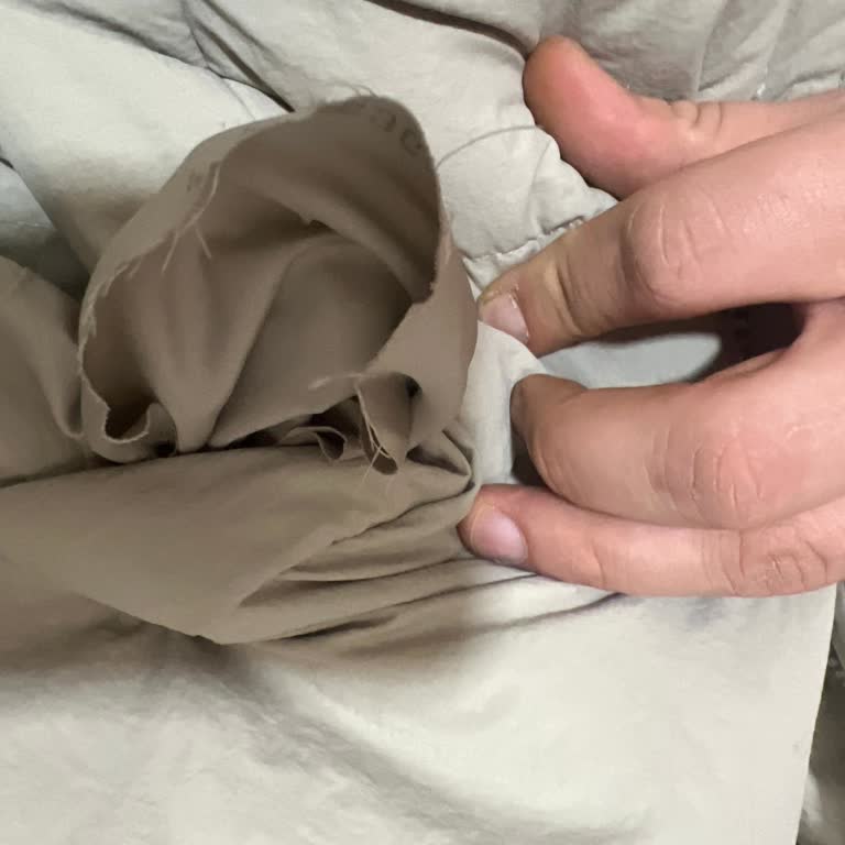 Yırtık Mont Ve Yetersiz Çözüm