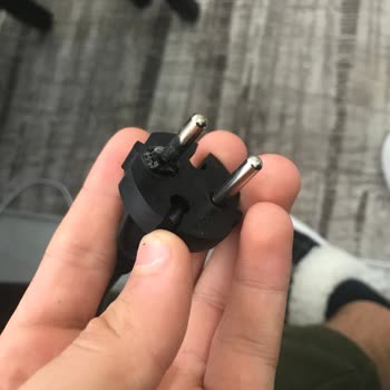 Tehlikeli Ürün: Elektrik Kaçağı Ve Yanık Kokusu