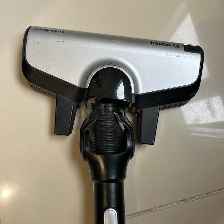 Bosch Unlimited Seri 6 Süpürge Başlığı Kırıldı, Kullanıcılar Şikayetçi