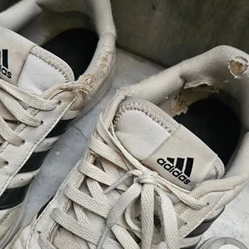 Orijinal Olmayan Adidas Ayakkabı Sorunu