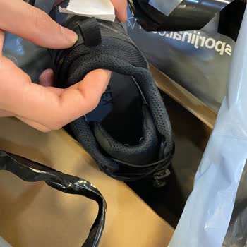 Adidas Ayakkabı Kalitesizliği Ve Kötü Müşteri Hizmeti