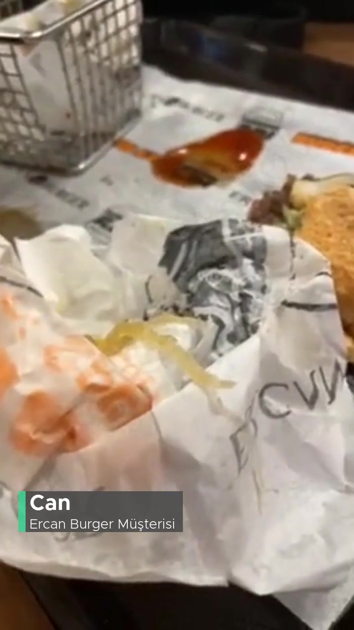 Ercan Burger Ümraniye Şubesi Yemekten Çıkan Kıl! videonun kapak resmi