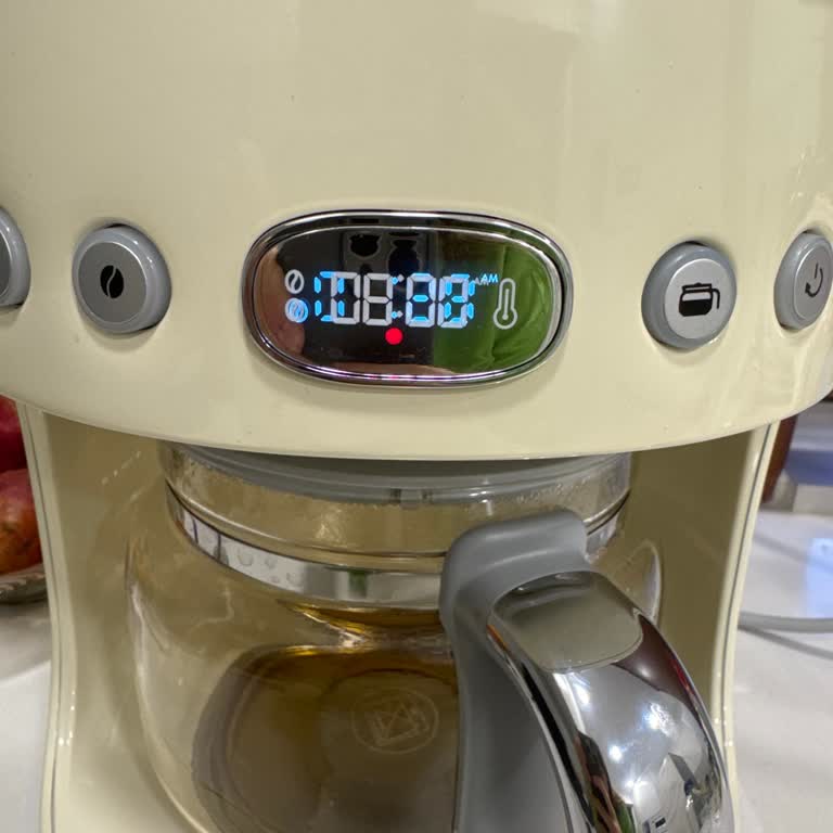 Yeni Alınan Smeg Kahve Makinesi Kırmızı Işık Sorunu