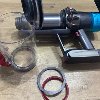 Dyson V15'in Toz Haznesi Sorunu Ve İade Endişesi