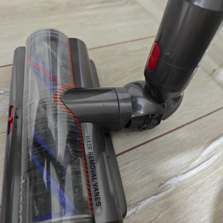 Dyson Süpürge Halı Başlığı Tekerlek Sorunu