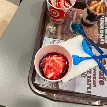 Burger King'de Dondurma Porsiyonları Hayal Kırıklığı Yaratıyor