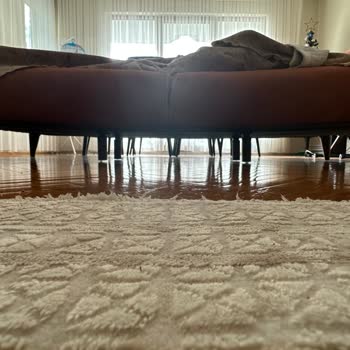 Çöken Koltuklar Ve İlgisiz Müşteri Hizmetleri