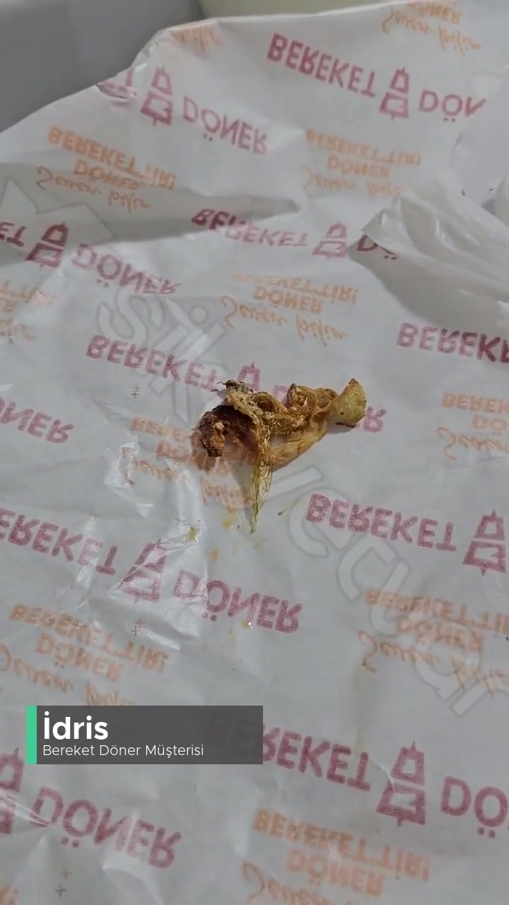 Bereket Döner İçerisinde Streç Film Çıktı Bir De Pişmemiş Çiğ Deri! videonun kapak resmi