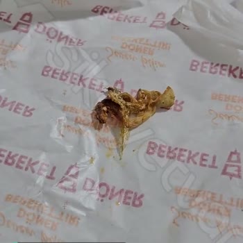 Bereket Döner İçerisinde Streç Film Çıktı Bir De Pişmemiş Çiğ Deri!