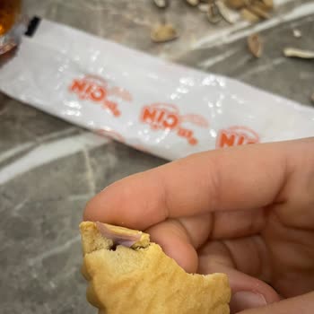 Eti Cin Bisküvi İçinden Paket Çıktı Çocuğum Tehlike Atlattı