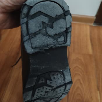 Dockers Ayakkabımın Tabanı Dağıldı