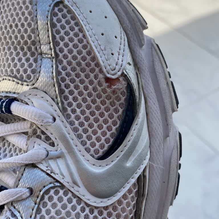 SuperStep New Balance Ayakkabımın Hızla Yıpranması Ve Yetersiz Hizmet!