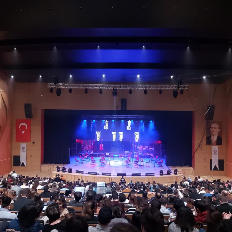 Denizli Konseri: Gergin Bekleyiş Ve Hayal Kırıklığı