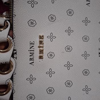 Armine Çantamın Logosu Eksik: Çözüm Bekliyorum