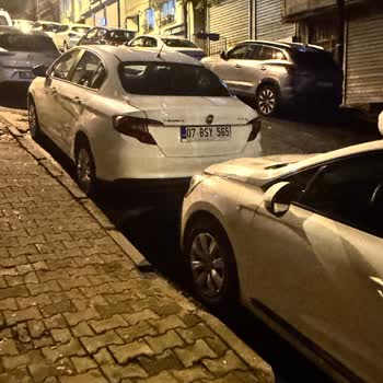 Mahallemizi İşgal Eden Araçlar