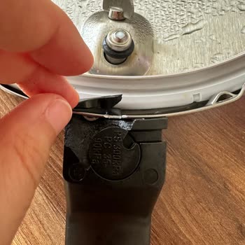 Fissler Düdüklü Tencere Kulpu Çatladı, Destek Ekibi Çözüm Sunmuyor