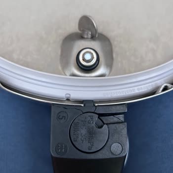 Fissler Düdüklü Tencere Kulpu Çatladı, Destek Ekibi Çözüm Sunmuyor