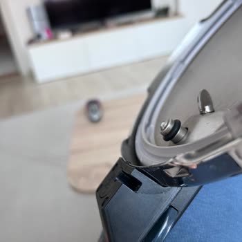 Fissler Düdüklü Tencere Kulpu Çatladı, Destek Ekibi Çözüm Sunmuyor