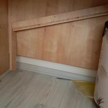 Kalitesiz Çalışma Masası Ve Yetersiz Servis Hizmeti