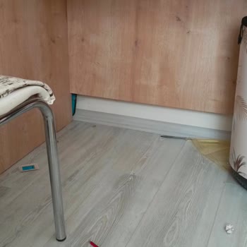 Kalitesiz Çalışma Masası Ve Yetersiz Servis Hizmeti