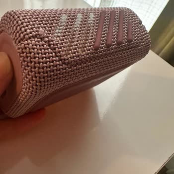 JBL GO3 Hoparlör Güvenlik Sorunu: Dökülen Parçalar Tehlike Saçıyor