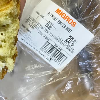 Migros'tan Aldığımız Poğaçadan Çıkan Şok Edici Kıllar