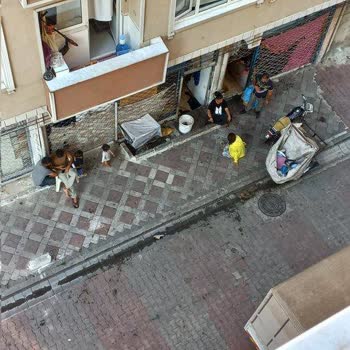 Belediyenin İhmali: Şirinevler'de Yaşam Kalitesini Düşüren Sorunlar