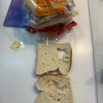 UNO Tost Ekmeğinde Hayal Kırıklığı: Küf Ve Sertlik Sorunu