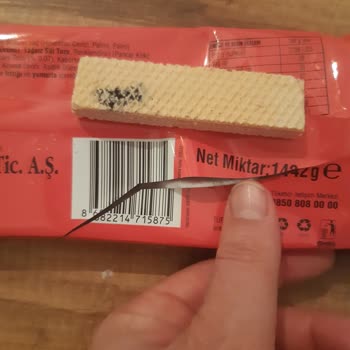 Çilekli Kremalı Gofretin Renk Sorunu