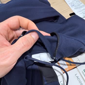 Lacoste'dan Defolu Ürün Ve İade Mağduriyeti