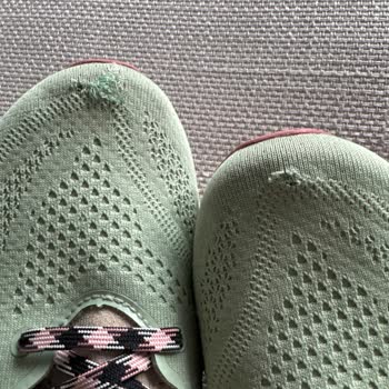 Asics Gel-Nimbus 25 Upper Fabric Worn Out Within 8 Months