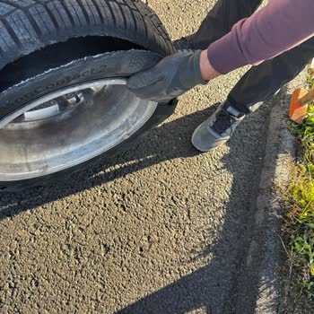 Yüksek Hızda Parçalanan Lastikler Güvenlik Tehlikesi Yaratıyor