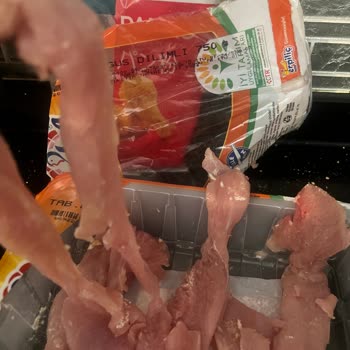 Dilimsiz Göğüs Etiyle Mahcubiyet