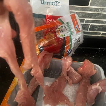 Dilimsiz Göğüs Etiyle Mahcubiyet