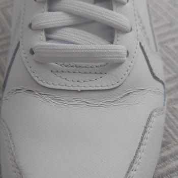 Puma Ayakkabının Deri Yüzeyi 10 Gün İçinde Çatladı