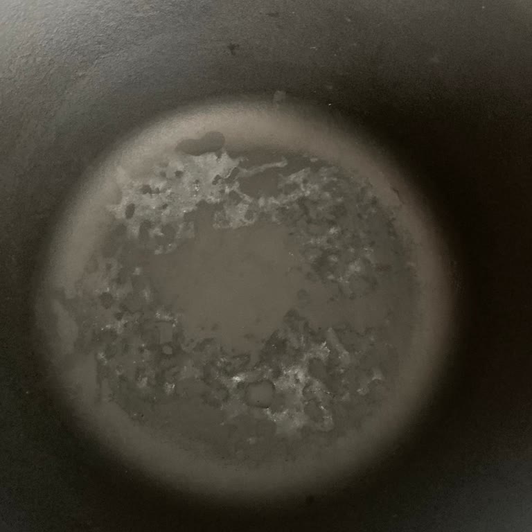 İlk Kullanımda Hasar Gören Lava Döküm Tencere