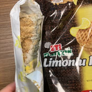 Küflü Bisküvi İle Güven Sarsan Deneyim