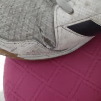 Adidas Ayakkabı İnceleme Sürecinde Hayal Kırıklığı