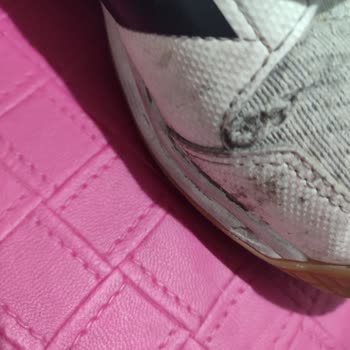 Adidas Ayakkabı İnceleme Sürecinde Hayal Kırıklığı