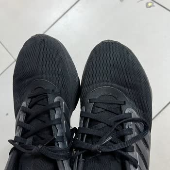 Adidas Ayakkabıda Kısa Sürede File Problemi