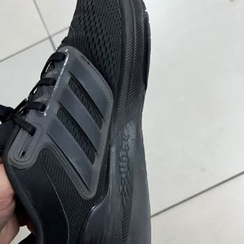 Adidas Ayakkabıda Kısa Sürede File Problemi