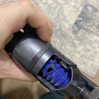 Dyson Süpürgemde Tekrarlayan Başlık Sorunları Ve Güç Kesintileri